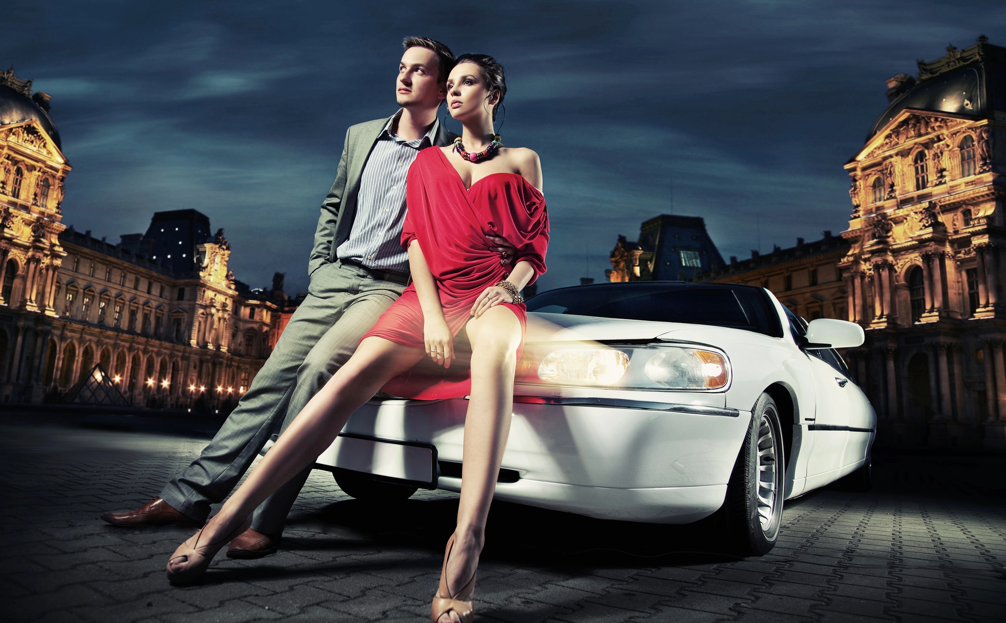 Airport Pick up with Strip by Limousine
